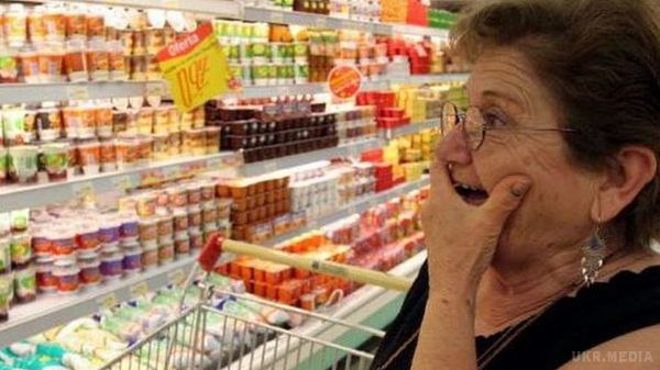В Україні з 1 жовтня, тимчасово відміняється державне регулювання цін на продукти харчування. З 1 жовтня протягом трьох місяців буде вивчатися динаміка цін, та за результатами моніторингу буде прийнято рішення про скасування, обмеження або оновленні такого регулювання.