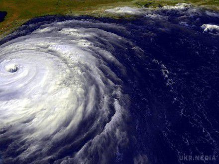На Кариби насувається ураган "Метью"(фото). Ураган сягнув найвищої п'ятої категорії.