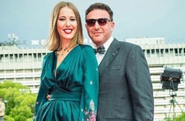Ксенія Собчак вирушила до «пологового будинку» (фото). Ксенія Собчак і Максим Віторган старанно приховують не тільки стать майбутньої дитини, але й приблизний час народження свого спадкоємця.