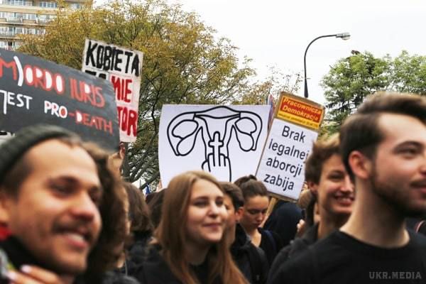 Парламент Польщі скасував повну заборону абортів. Польський Сейм прийняв рішення про скасування повної заборони абортів після численних акцій протестів.