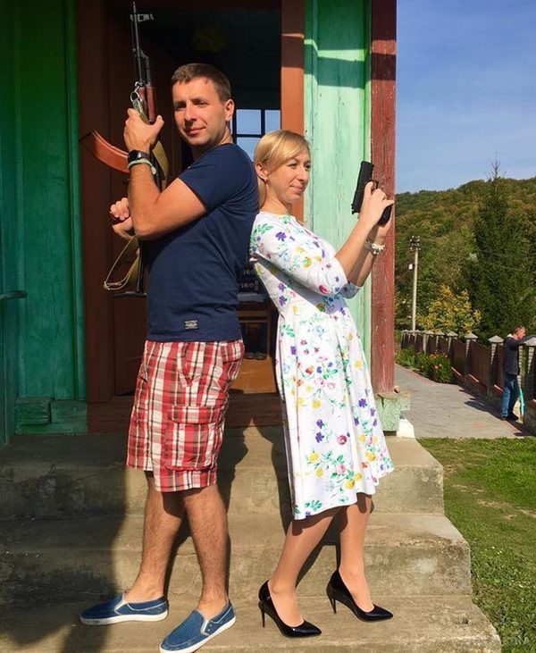 Як відпочивають українські політики (фото). Юрій Луценко обожнює "тихе полювання", Пашинський полюбляє ловити рибу, а Ляшко збирає власний врожай