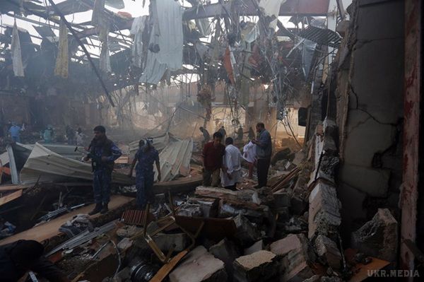 Кількість загиблих у результаті атаки  в столиці Ємену Сані досягла 213 осіб,. Атака на траурну процесію в Сані відбулася в суботу, 8 жовтня. 