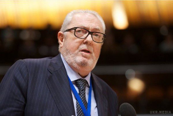 Президент ПАРЄ закликає повернути Росію в асамблею. Президент Парламентської асамблеї Ради Європи Педро Аграмунт наполягає на тому, що асамблея повинна зробити все необхідне для повернення в пленарний зал представників Росії.