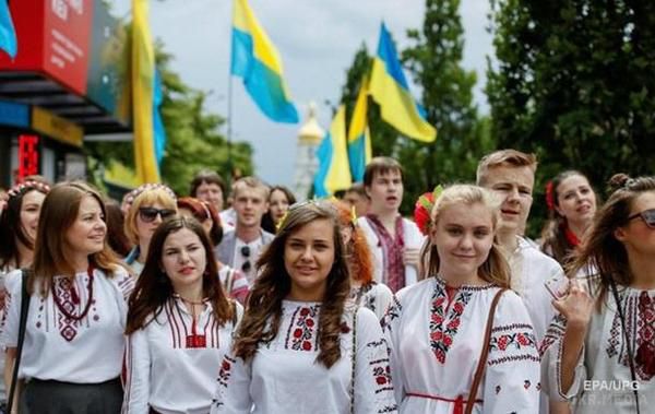 За рік українців стало менше майже на 200 тисяч. Станом на 1 вересня в Україні 42,642 млн осіб.