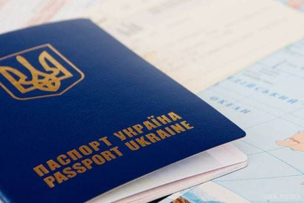 Українці можуть відвідувати без віз 50 країн світу – МЗС. Українці станом на жовтень 2016 року можуть відвідувати без віз 50 територій іноземних держав.