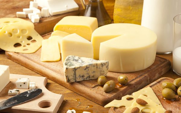 Шкідливі властивості сиру, про які ви не здогадувались. Не всі властивості цієї "вкусняшки" корисні для організму людини.