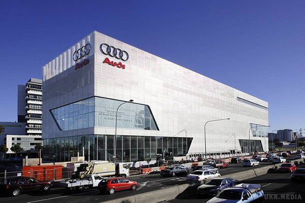 Audi Q5 2017 вийде в березні наступного року. У наступному році компанія Audi випустить новий автомобіль Q5, а вже в 2018 -нову версію позашляховика. У компанії пояснили таку продуктивність новою політикою.