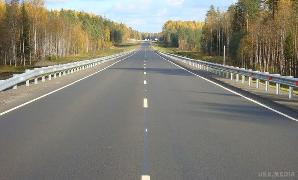 У Голландії з'являться дороги з пластику. Уряд Голландії розробляє проект споруди дорожнього полотна із пластика та пластмаси.