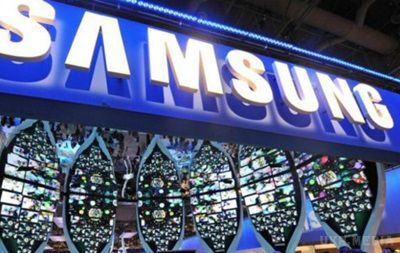 Через фіаско Samsung Galaxy Note 7 прибуток компанії стрімко падає. Через скандал компанія подешевшала на біржі на кілька десятків мільярдів доларів.