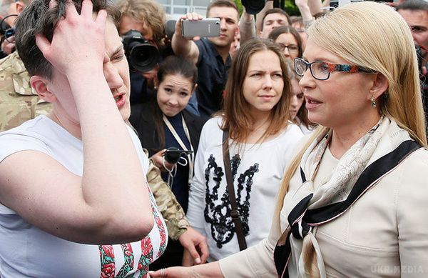 Савченко наважилася ослухатися Тимошенко. Надія Савченко вирушила до Москви всупереч Юлії Тимошенко.