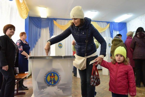 ЦВК Молдови визнав вибори президента такими, що відбулися. Явка виборців перевищила необхідний поріг.