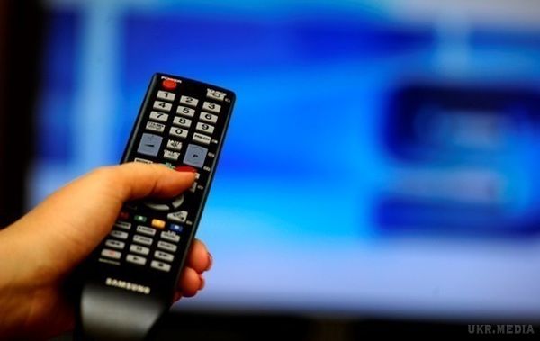 У Раді запропонували зобов'язати телеканали вести 75% ефіру українською мовою. Згідно із законопроектом, українською мовою повинні виходити три чверті передач і фільмів.