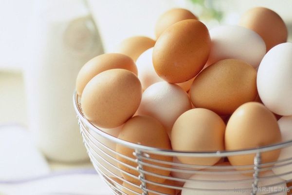 Прості способи визначити курячі яйця на свіжість. Способи, які допомогли б при виборі яєць відразу визначати свіжі вони чи ні. 