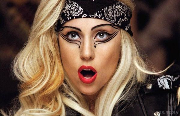 Леді Гага зробила зі своїми очима неймовірне (фото). Леді Гага продовжує дивувати шанувальників своєю епатажністю.