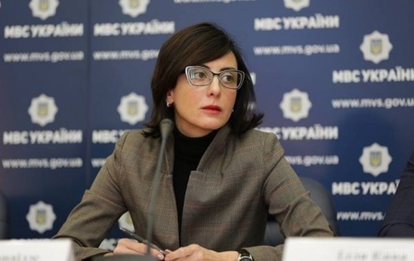 Протести в Черкасах про призначення нового начальника облполіції. Голова Національної поліції України пообіцяла взяти до уваги позицію громадськості.
