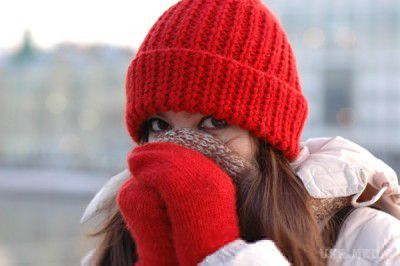Фахівці  розповіли, чому організм відчуває холод. Людське тіло починає сприймати холод тоді, коли підшкірні нерви посилають імпульси в мозок.
