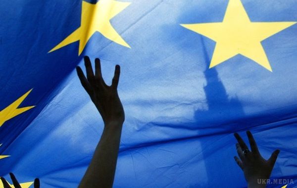 В ЄС відклали важливий крок до безвізу з Україною, - ЗМІ. Цього тижня будуть лише технічні переговори між Радою ЄС і Європарламентом щодо механізму призупинення безвізу, рішення ухвалене не буде.