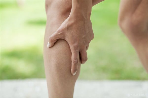 Ось чому посеред ночі виникають судоми в ногах! Всього 2 компонента допоможуть позбутися від проблеми. Судома — мимовільне скорочення м'яза або групи м'язів, що супроводжується різким болем. 