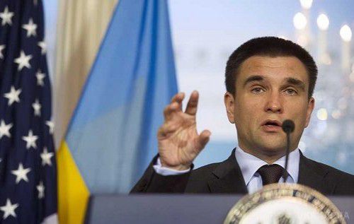 Клімкін заявив, що Україна хоче розширити участь своїх "блакитних касок" у місіях ООН. Офіційний Київ готовий відправляти своїх миротворців за кордон, незважаючи на складну ситуацію на Донбасі.