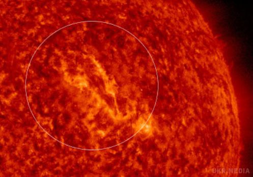 На Сонці утворився «каньйон вогню». Гігантська нитка магнетизму в північній півкулі Сонця стала нестабільною і вибухнула. 