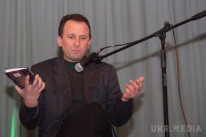 Ознайомлення з творчістю українських сучасних авторів - експерти. З яких творів потрібно починати 