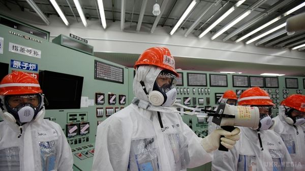 Токійська енергетична компанія завершила демонтаж захисного купола сумнозвісної АЕС"Фукусіма-1". Компанія хоче розібрати завали та сміття всередині енергоблоку, які перебувають там з березня 2011 року. 