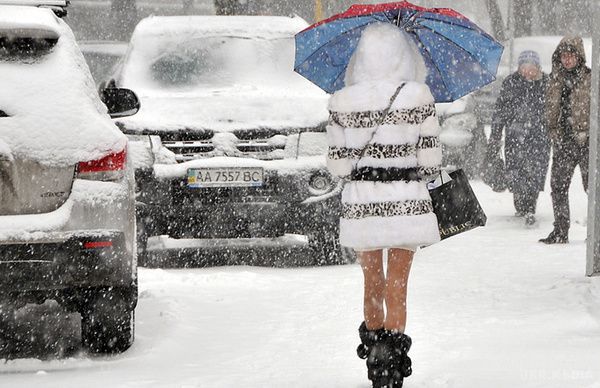 В Україну йде справжня зима. В Україні 13 листопада очікуються хуртовини, снігові замети та ожеледь.