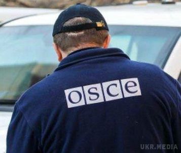 У Донецькій області патруль ОБСЄ потрапив під обстріл. В ОБСЄ повідомили подробиці обстрілу і блокування автомобіля місії