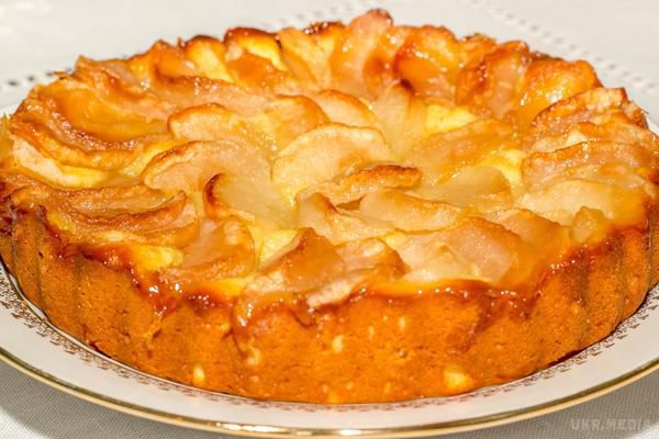 найсмачніший пиріг з яблуками: покроковий рецепт з фото