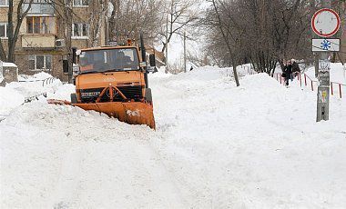 Сніговий апокаліпсис триватиме в Україні до 17 листопада - синоптики. В Україні листопада очікуються сильні снігопади та хуртовини, снігові замети, мокрий сніг з дощем і налипання мокрого снігу, на дорогах місцями ожеледиця