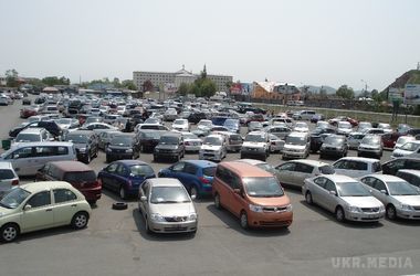 Де і які автомобілі купують українці. За десять місяців з початку року українці придбали та зареєстрували 50 233 нових легкових автомобіля.