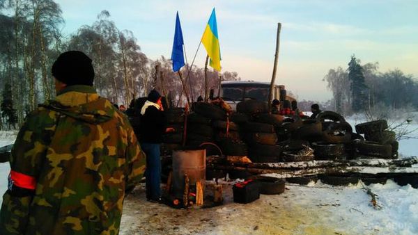 Російські пропагандисти знімають фільм 'Майдан'. Російські телевізійники знімають фільм 'Майдан' у Підмосков'ї, на танковому полігоні Кубинка.
