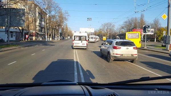 В Одесу доставили тринадцять поранених бійців (фото).  В Одесу сьогодні доставили 13 бійців, поранених в зоні бойових дій на Донбасі.