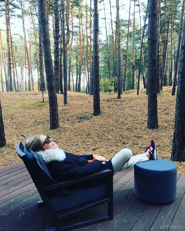 З'явилися нові фотодокази вагітності Каті Осадчої (фото). Відомій українській телеведучій Каті Осадчій стало все складніше приховувати кругленький живіт.