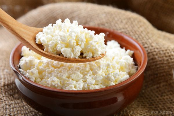 Ці продукти можна їсти на ніч, не побоюючись погладшати.  Так само під час сну досить активно діляться клітини шкіри, волосся і нігтів. 