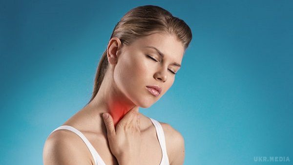 Медики розповіли, як швидко позбутися від болю в горлі. У більшості випадків біль в горлі є першим симптомом -  розвивається застуда.