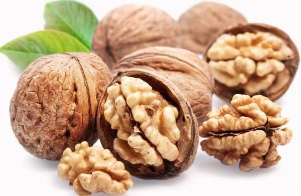  Щоденне вживання волоських горіхів призведе до поліпшення настрою - фахівці.  Це також позначається на сексуальній активності.
