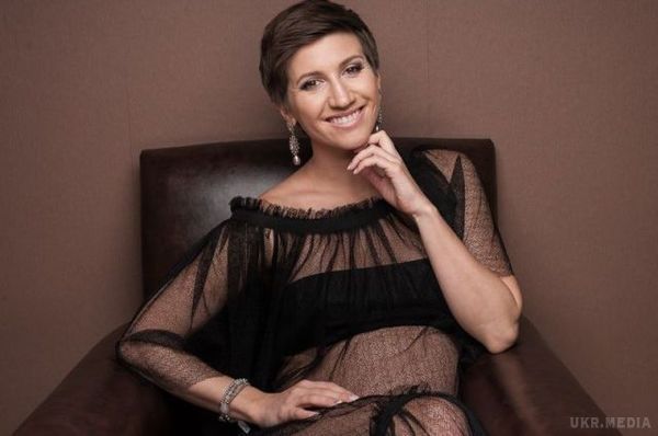 Фітнес-тренер Аніта Луценко показала фігуру після пологів. Аніта Луценко кілька місяців тому народила дівчинку, яку назвала Мією. 