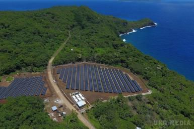 Компанія Tesla повністю забезпечила електроенергією острів у Тихому океані. Компанія Tesla повністю забезпечила сонячною електроенергією острів Тау, який входить до країни Самоа.