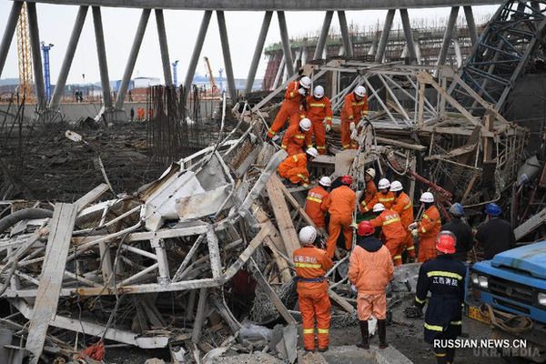 У Китаї обвалилася атомна електростанція, загинуло 40 осіб (фото). Під завалами залишається щонайменше 22 людини, до пошуків залучили роботів.