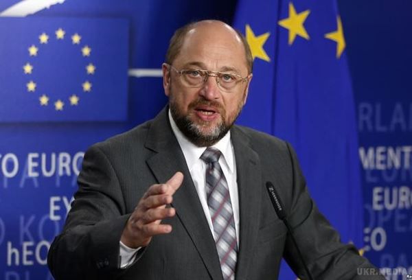 Глава Європарламенту  назвав країни ЄС, які не ладнають між собою в питанні скасування віз для України. Мартін Шульц заявив, що механізм припинення безвізового режиму з Україною вже сформульований. 