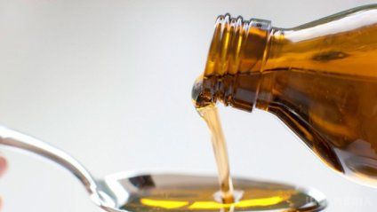 В Україні заборонили популярний сироп від кашлю. У Держлікслужбі прийняли рішення заборонити український сироп від кашлю "Гедерин".