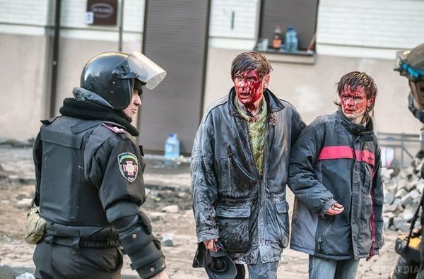 Знаменитий Євромайдановець назвав події 2013-2014 року державним переворотом, який спланував Льовочкін. Студентів побили для того, щоб зібрався Майдан. Це був план, за яким повинен був здійснитися державний переворот, щоб повалити Януковича.