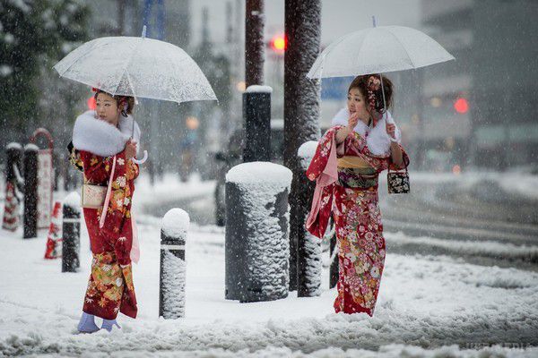 Глобальне потепління призвело до глобального похолодання в Азії. Глобальне потепління на планеті призвело до глобального похолодання в Азії. Жителі Японії страждають від рясних снігопадів і низьких температур повітря.
