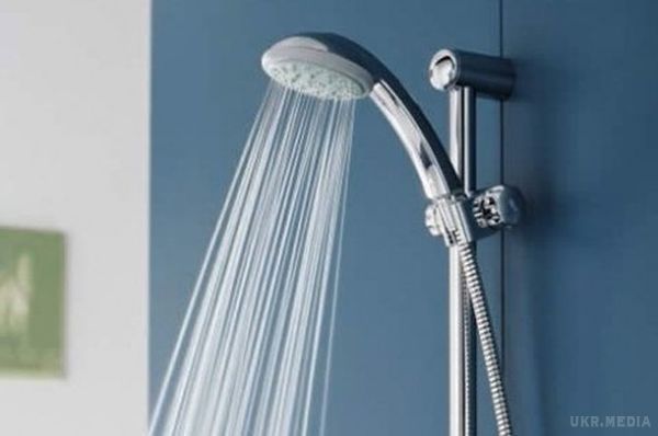 Дізнайтеся, чому приймати душ щодня шкідливо для вашого організму. Коли люди кажуть, що не приймають щодня душ, нам здається це дуже дивним. Тим не менш, чи потребуємо ми цієї процедури кожен день.