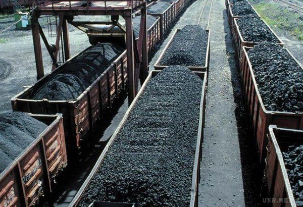 Адмінсуд Києва розгляне скасування формули "Роттердам плюс". За даними експертів, ціна вугілля за формулою "Роттердам плюс" становить 63 долари за тонну, тоді як ціна за тонну вугілля без формули складає 44,2 долара за тонну.