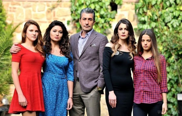 Турецький серіал "Уламки щастя": 161-162 серії (відео). Дивіться нові 161 і 162 серії популярного турецького серіалу Уламки щастя.