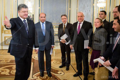 Президент України  провів зустріч з президентом ЄБРР. Під час зустрічі сторони обговорили майбутні інвестиції банку в українську економіку