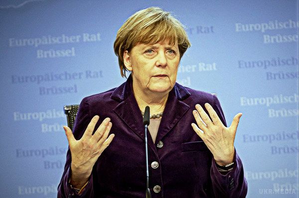 Меркель виступила проти переговорів з Туреччиною про її приєднання до ЄС. Ангела Меркель своєю заявою підтримала резолюцію Європарламенту.