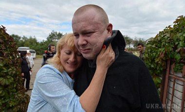 Німецьким лікарям вдалося частково повернути зір українцеві, який був в полоні "ЛНР".  Володимиру Жемчугову, який понад місяць перебуває на лікуванні в Німеччині, частково відновили зір